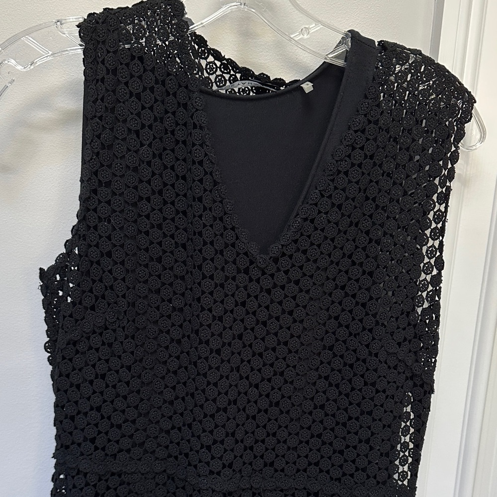 Elie Tahari sz 2 beautifully made blk dress worn once
